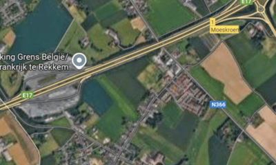 De site van de snelwegparking
